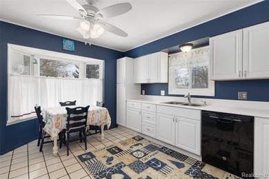 This ranch offers a layout and level of flexibility that's hard - photo 15