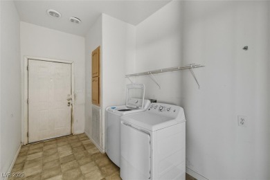 Charming 1.1 Acre Home with Gorgeous Mountain Views! Welcome to