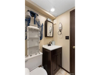 This ranch offers a layout and level of flexibility that's hard - photo 25