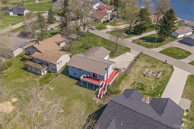 This ranch offers a layout and level of flexibility that's hard - photo 32