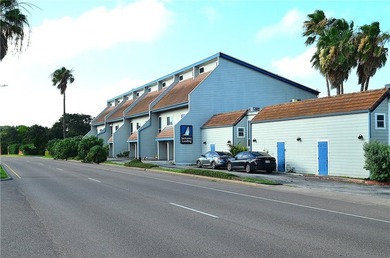 Second story Condo in Jackson's Landing with two car garage, two - photo 1