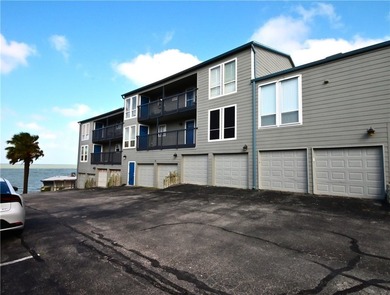 Second story Condo in Jackson's Landing with two car garage, two - photo 3