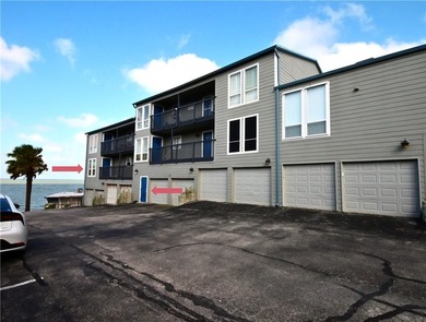 Second story Condo in Jackson's Landing with two car garage, two - photo 4