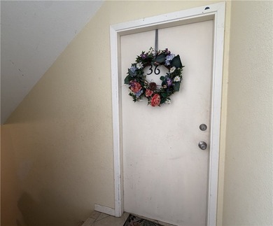 Second story Condo in Jackson's Landing with two car garage, two - photo 9