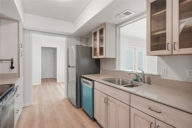 Say hello to your gorgeous new home! This stunningly updated - photo 12