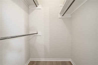 Say hello to your gorgeous new home! This stunningly updated - photo 22