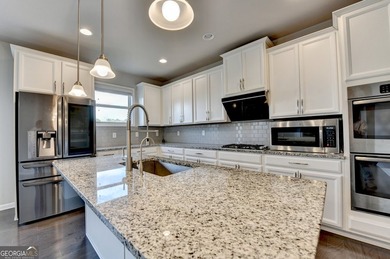 Welcome to this beautifully maintained home in a quiet - photo 32