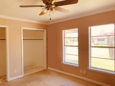 This ranch style home sits in a location with genuine - photo 6