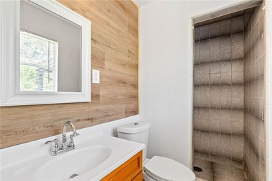 Welcome HOME! $5,000 in concessions with acceptable offer!!! - photo 8