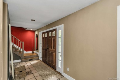 HAMPTON BAYS -- COASTAL LIVING AT ITS BEST Nestled on a private - photo 4
