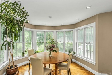 HAMPTON BAYS -- COASTAL LIVING AT ITS BEST Nestled on a private - photo 8