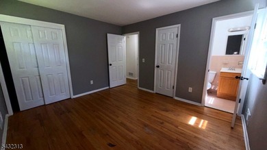 *WOW* GREAT LOCATION GREAT PRICE, LIGHT AND BRIGHT RANCH WITH - photo 15