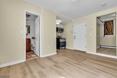 Beautifully maintained 2-bedroom, 1 full bath condo featuring - photo 15