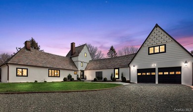 A Rare Opportunity to Own a Piece of Montauk History. Step into - photo 6