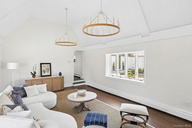 A Rare Opportunity to Own a Piece of Montauk History. Step into - photo 10