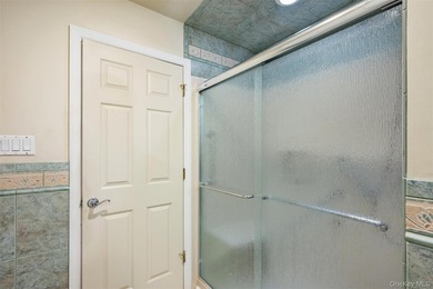 Welcome to Briarcliff! This charming Cape offers 3 Bedrooms, 2 - photo 21