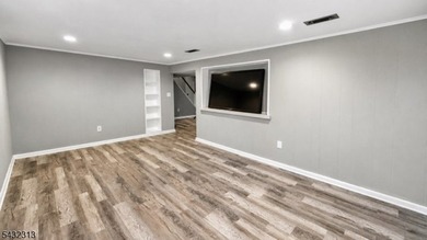*WOW* GREAT LOCATION GREAT PRICE, LIGHT AND BRIGHT RANCH WITH - photo 22