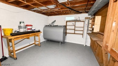 *WOW* GREAT LOCATION GREAT PRICE, LIGHT AND BRIGHT RANCH WITH - photo 24