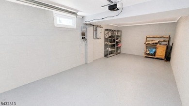 *WOW* GREAT LOCATION GREAT PRICE, LIGHT AND BRIGHT RANCH WITH - photo 26