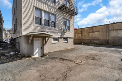 Beautifully maintained 2-bedroom, 1 full bath condo featuring - photo 29