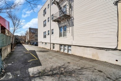 Beautifully maintained 2-bedroom, 1 full bath condo featuring - photo 31