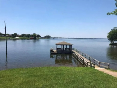 Lot in Gated Waterfront Community on Lake Fork, RV, carport, shed - photo 17