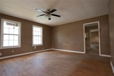 Cash buyers, bring your vision! This 1,056 sq. ft. (NCAD) - photo 4