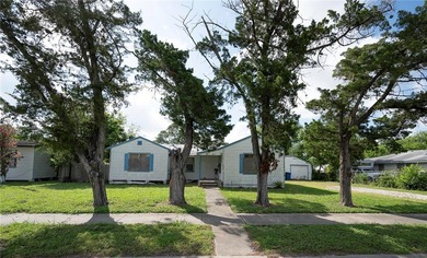 Cash buyers, bring your vision! This 1,238 sq. ft. fixer-upper - photo 1