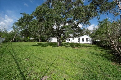 Cash buyers, bring your vision! This 1,238 sq. ft. fixer-upper - photo 5