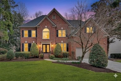 Welcome home to this beautifully maintained and newly painted - photo 3