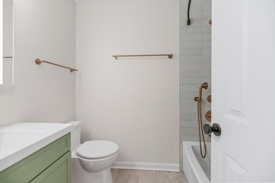 Move-in ready and beautifully renovated, this West Ashley gem - photo 29