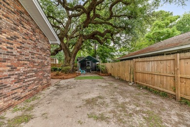 Move-in ready and beautifully renovated, this West Ashley gem - photo 33