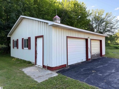 Escape to the peace and privacy of Northern Michigan with this - photo 45