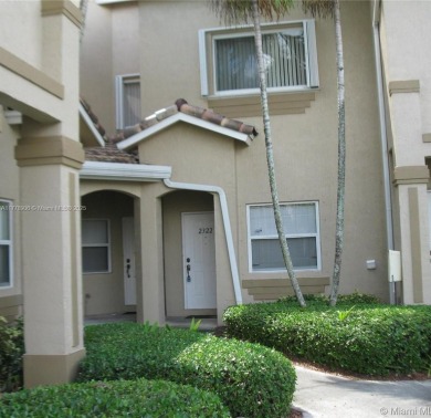 Lake Townhome/Townhouse For Sale in Homestead, Florida