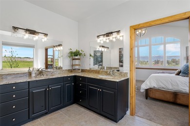 One-of-a-kind equestrian estate. Two homes sitting on two - photo 18
