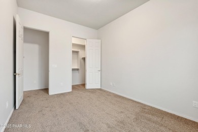 Discover the perfect blend of comfort and style in this