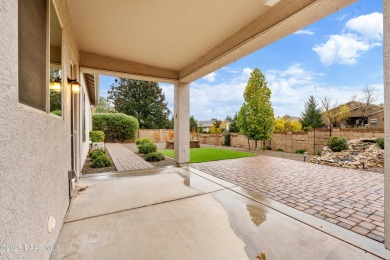 Discover the perfect blend of comfort and style in this