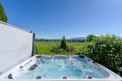 One-of-a-kind equestrian estate. Two homes sitting on two - photo 43