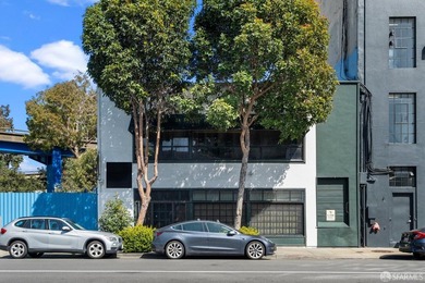 Seller says sell!Fantastic opportunity to be in a PRIME location - photo 1