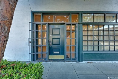 Seller says sell!Fantastic opportunity to be in a PRIME location - photo 2