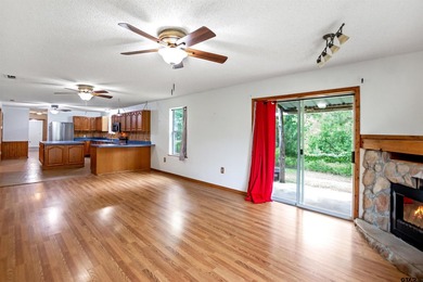 Welcome to this remarkable 3-bedroom, 2-bath home offering - photo 14