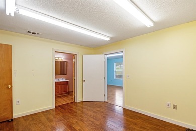 Welcome to this remarkable 3-bedroom, 2-bath home offering - photo 16