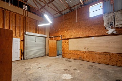 Welcome to this remarkable 3-bedroom, 2-bath home offering - photo 32