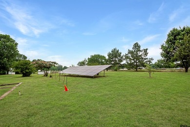 Welcome to this remarkable 3-bedroom, 2-bath home offering - photo 33