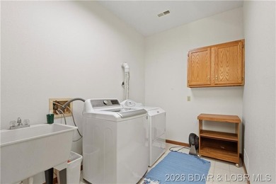 Outstanding 5-BR home (1 non-conforming) w/4 full - photo 33