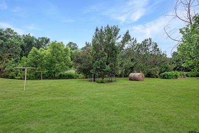 Welcome to this remarkable 3-bedroom, 2-bath home offering - photo 34