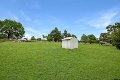 Welcome to this remarkable 3-bedroom, 2-bath home offering - photo 35