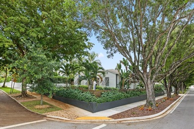 Nestled in the heart of sought-after Flamingo Park, this - photo 37