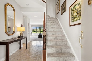 Bright, sun-filled end-unit townhouse that feels like a - photo 4