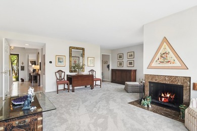 Bright, sun-filled end-unit townhouse that feels like a - photo 7